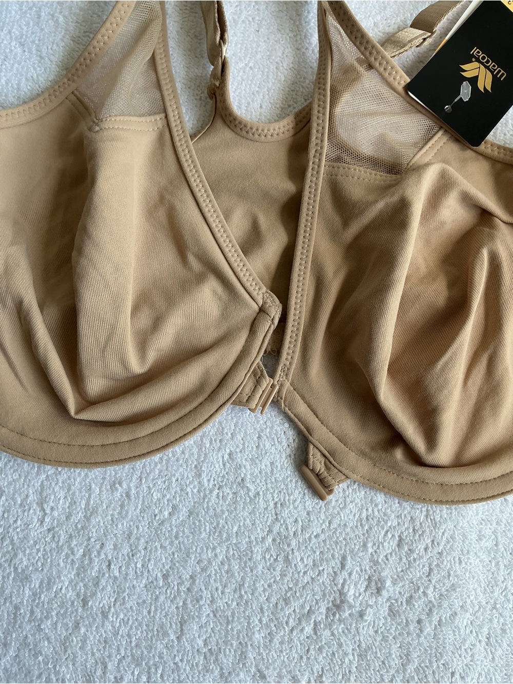 Wacoal Nude Front-Closure Underwire Bra - Picture 8 of 11